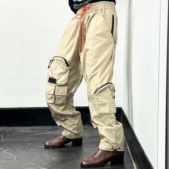 NWOT John Geiger Signature Pocket Cargo Pants in Parachute material M - Picture 1 of 12